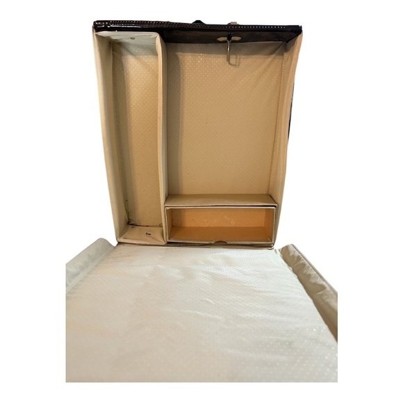 VINTAGE collectible Barbie case 1961 - Picture 3 of 4